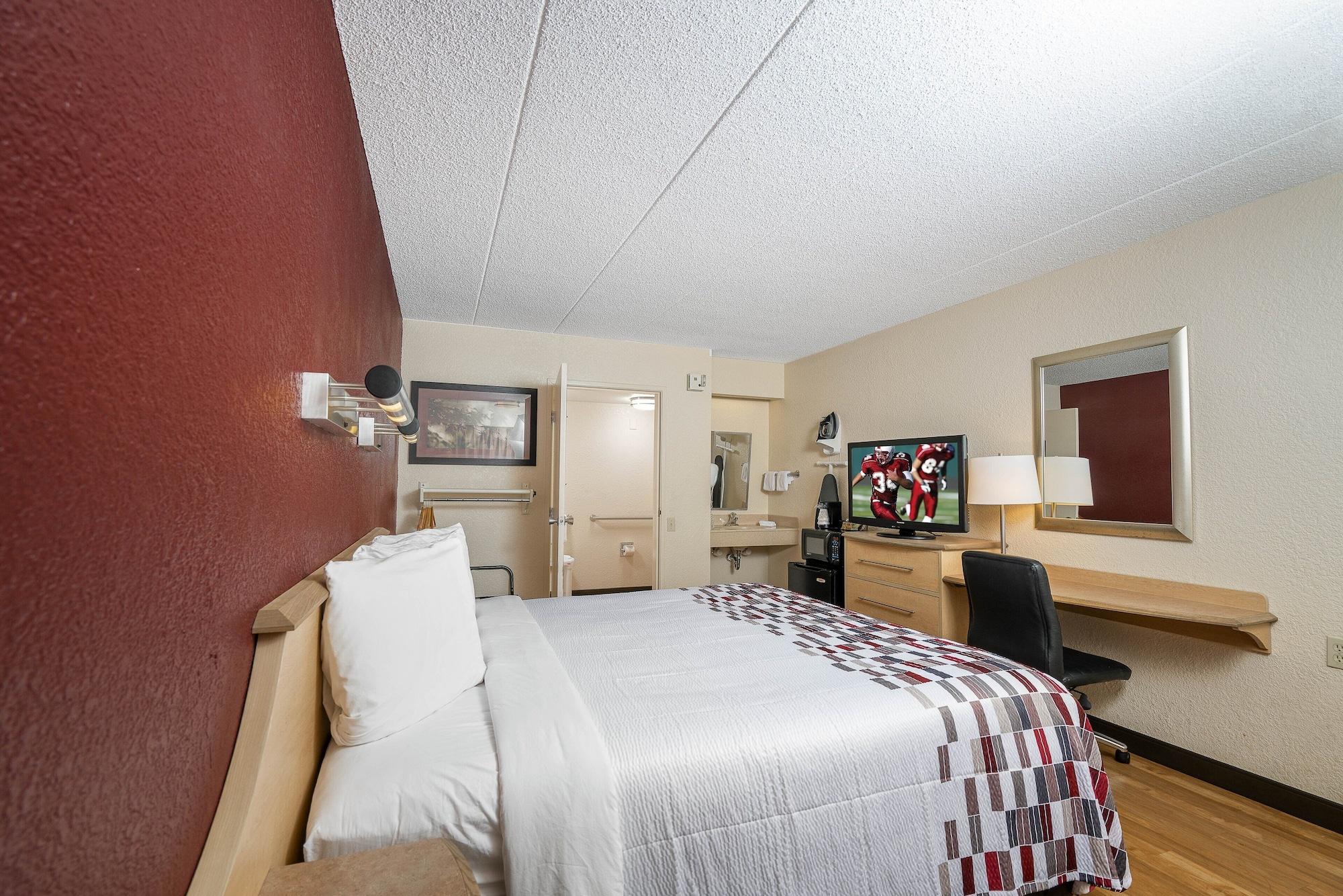 Red Roof Inn Detroit - Dearborn-Greenfield Village מראה חיצוני תמונה