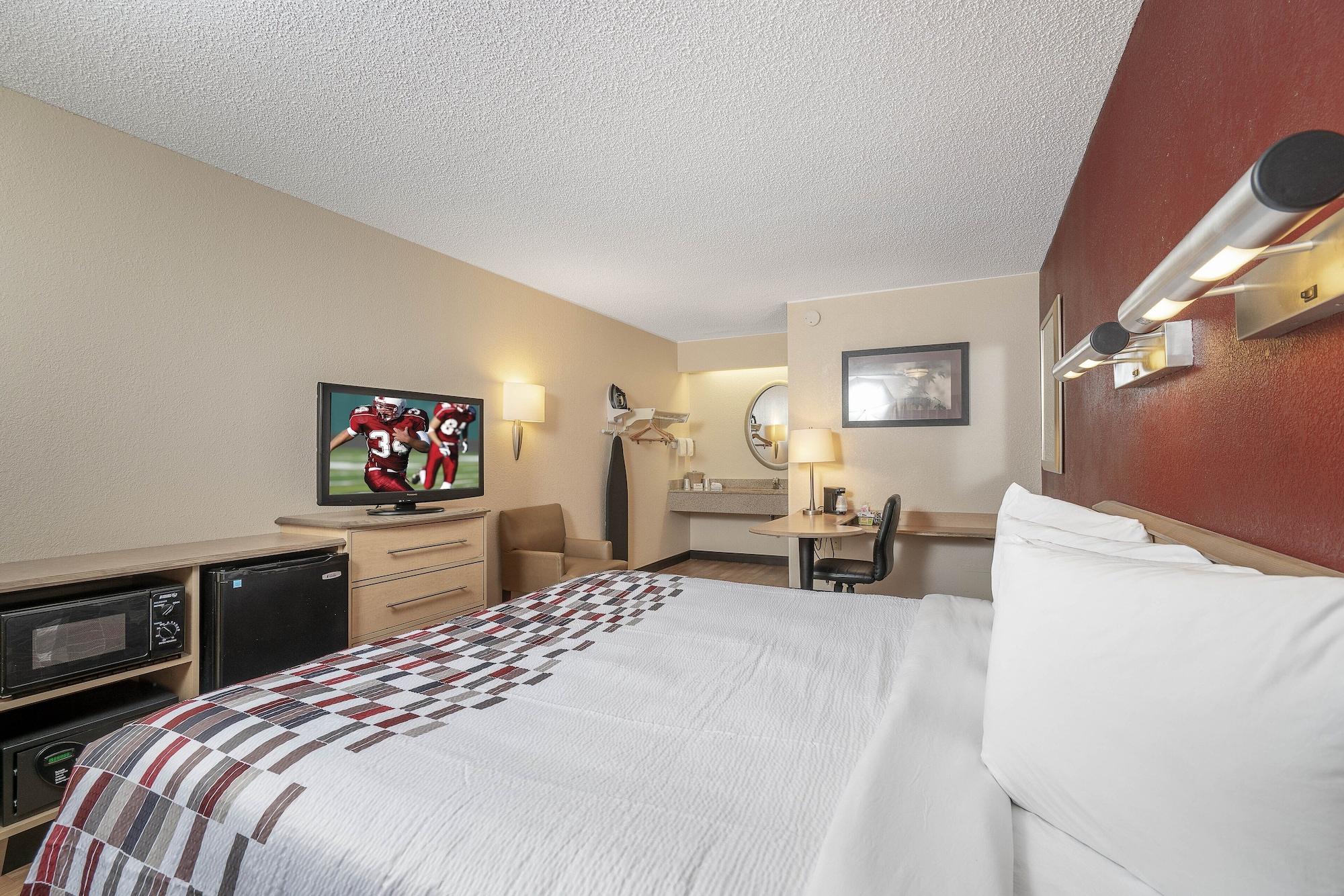 Red Roof Inn Detroit - Dearborn-Greenfield Village מראה חיצוני תמונה